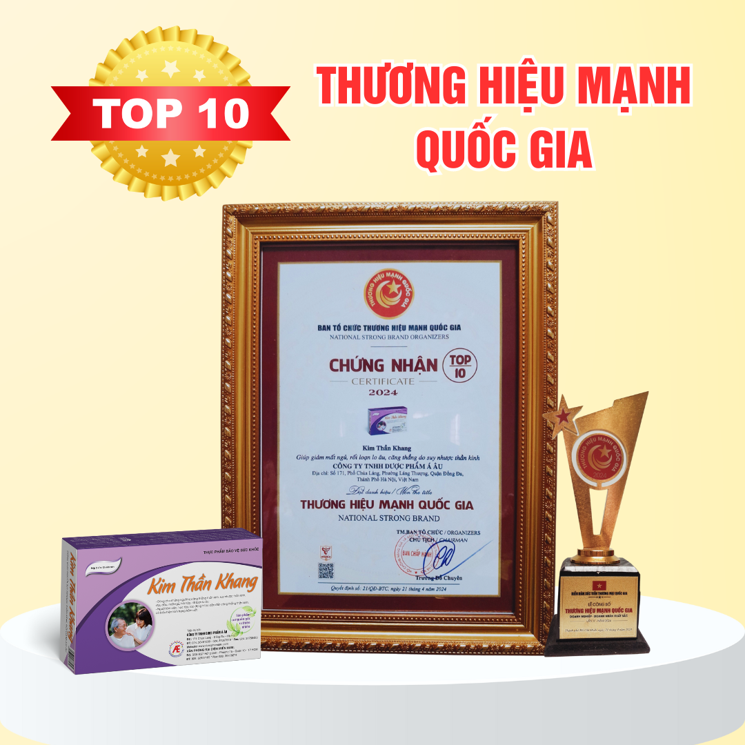 Cúp và bằng khen Top 10 Thương hiệu mạnh Quốc gia năm 2024 của nhãn hàng Thực phẩm bảo về sức khỏe Kim Thần Khang